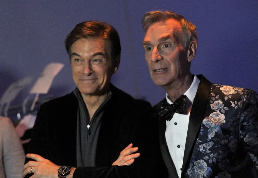 Dr. Mehmet ÖzHollywood Şöhretler Yolu’na adını yazdıracak 1