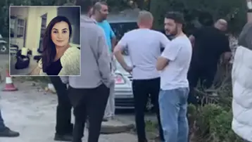 Durakta beklerken hafif ticari aracın çarptığı kadın öldü