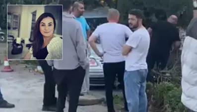 Durakta beklerken hafif ticari aracın çarptığı kadın öldü