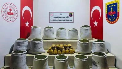 Diyarbakır'da 381 kilo esrar ele geçirildi