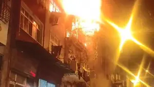 Kız isterken evi yaktılar. İtfaiye 8 kişiyi kurtardı