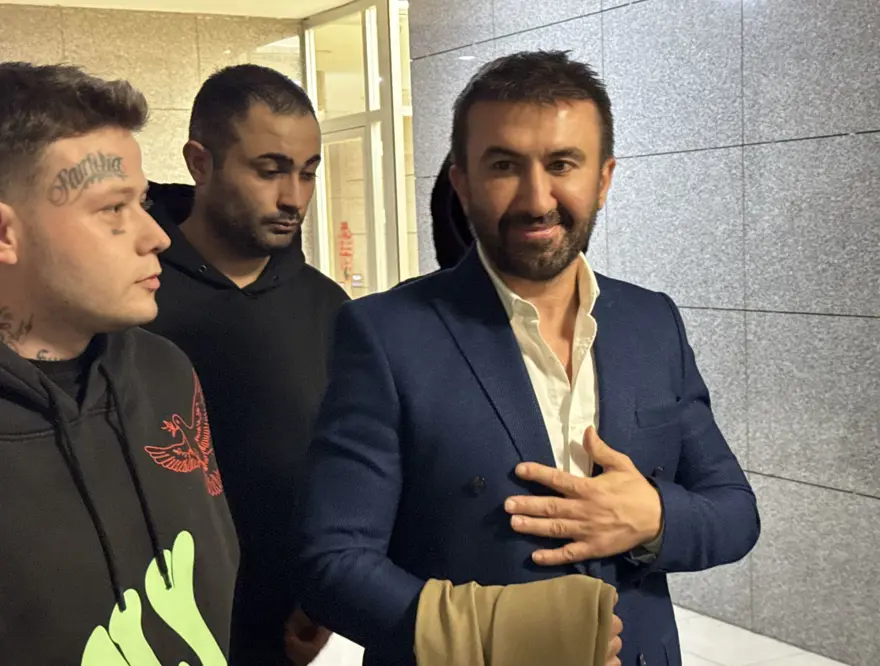 Yasa dışı bahis sitelerindensokakta reklam: Üç şüpheli gözaltına alındı 1