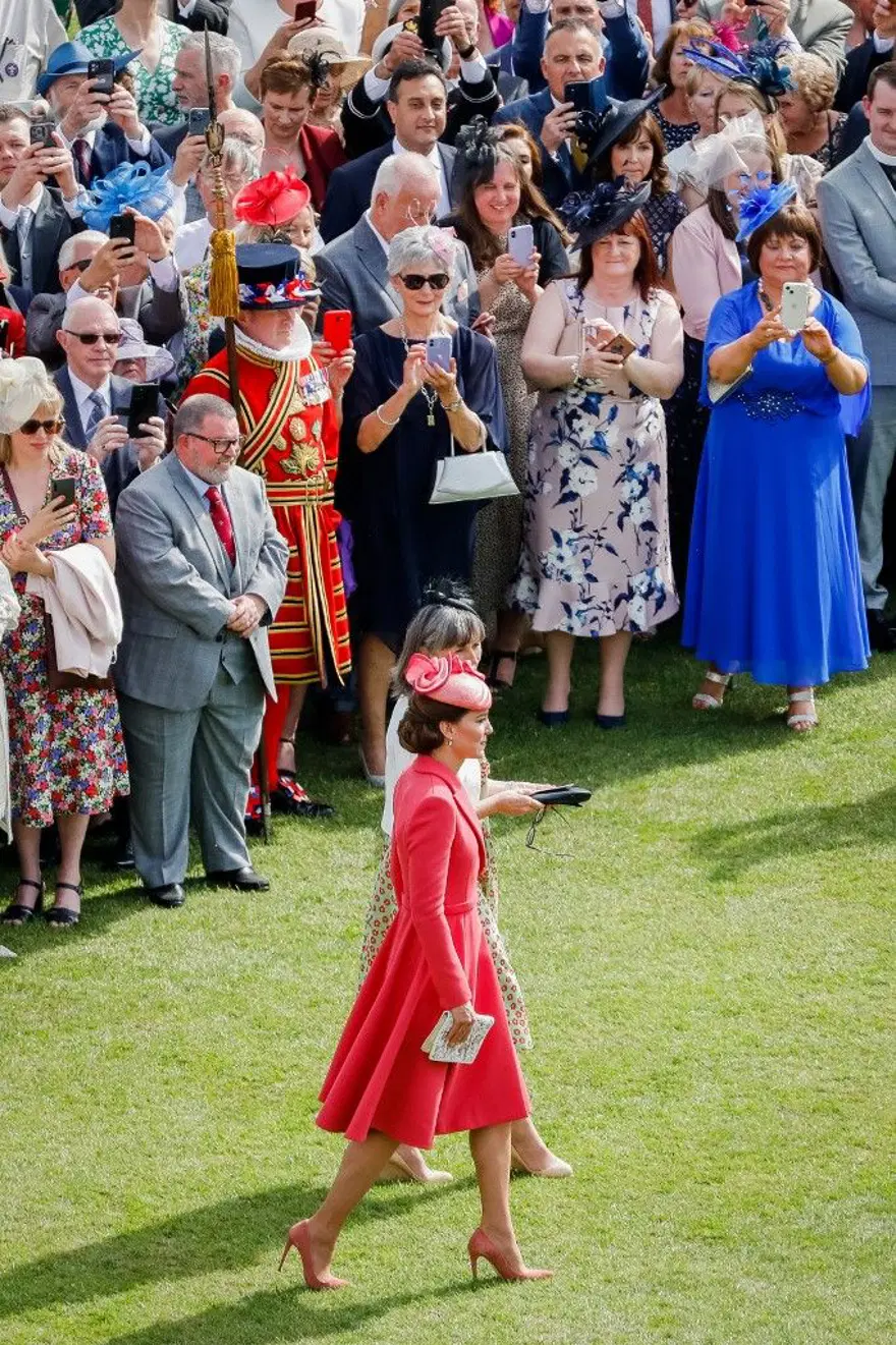 Kraliçe'nin Bahçe Partisi'nde ev sahibi Kate Middleton 1 Kraliçe'nin Bahçe Partisi'nde ev sahibi Kate Middleton 1