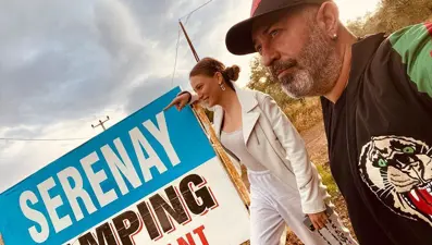 Cem Yılmaz'dan ilk Serenay Sarıkaya paylaşımı