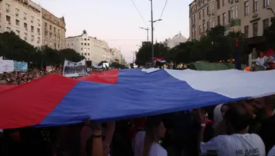 Sırbistan’da lityum madeni protestosu: Binlerce kişi sokaklara döküldü