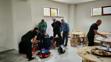 Yediği et nefes borusuna kaçtı: 72 yaşındaki adamın kalbi durdu