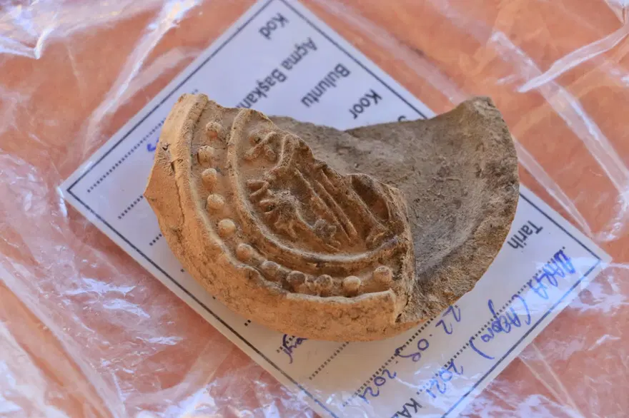 Dara Antik Kenti'nde Aziz Menas'ın figürü olan 1400 yıllık ampulla bulundu 4