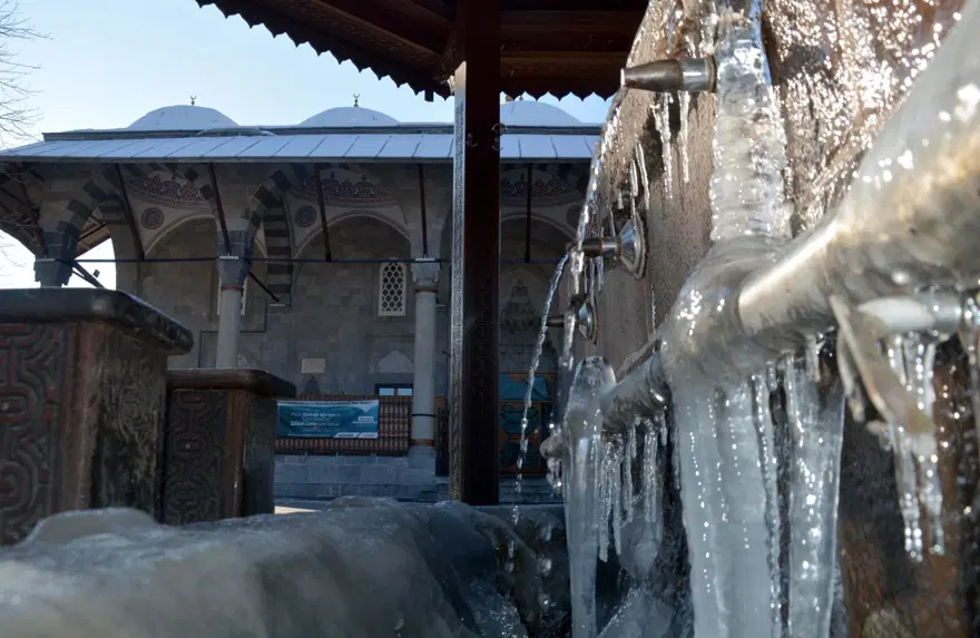 Doğu Anadolu buz kesti: Erzurum, Ağrı ve Kars eksi 20’leri gördü 13