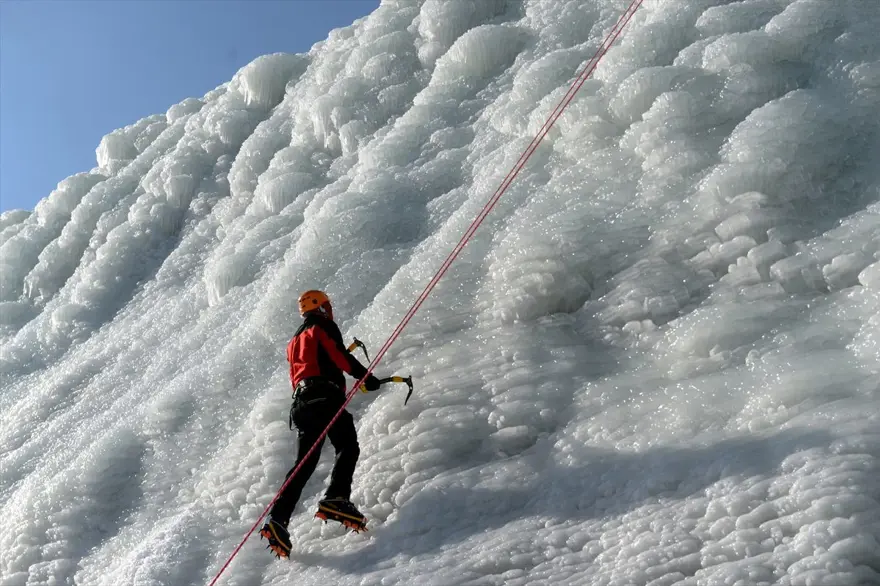 Palandöken'deki yapay buz parkı adrenalin tutkunlarını bekliyor 10