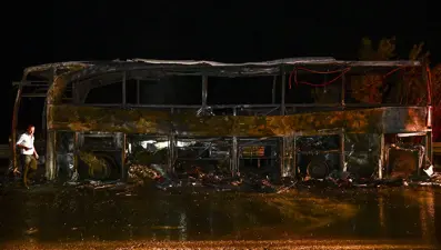 Seyir halinde yandı, 36 yolcu kurtarıldı