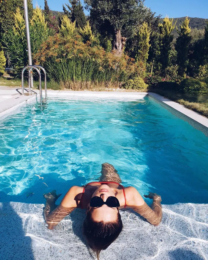 Serenay Sarıkaya: Yaz bitmedi bitemez (Ünlü isimlerin tatil paylaşımları) 26
