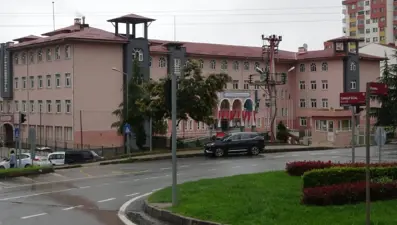 Okulda öğretmene dayak: Serbest bırakıldı