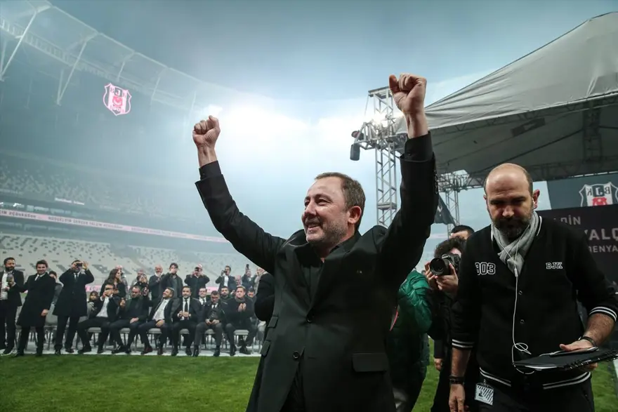 Vodafone Park'ta Sergen Yalçın izdihamı 20 Vodafone Park'ta Sergen Yalçın izdihamı 20