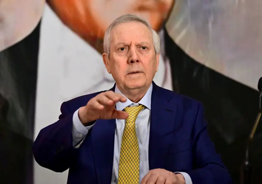 Fenerbahçe başkanlığına adaylığını açıklayan Aziz Yıldırım'dan Ali Koç'a Mourinho çağrısı 