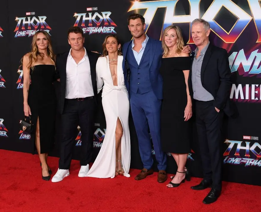 Natalie Portman ve Chris Hemsworhth Thor: Love and Thunder Los Angeles prömiyerine katıldı 5