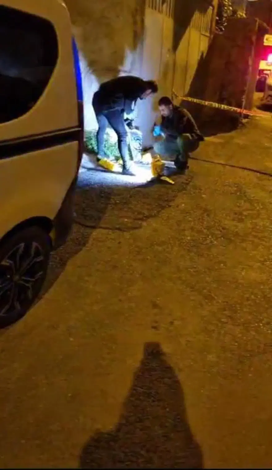 MERMİLER ÇEVREDEKİ BİNALARA İSABET ETTİ 3