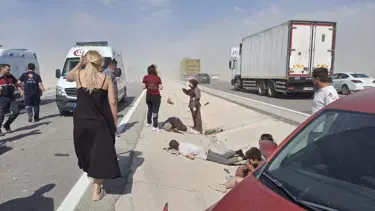 Kum fırtınası zincirleme kazaya sebep oldu: 11 yaralı