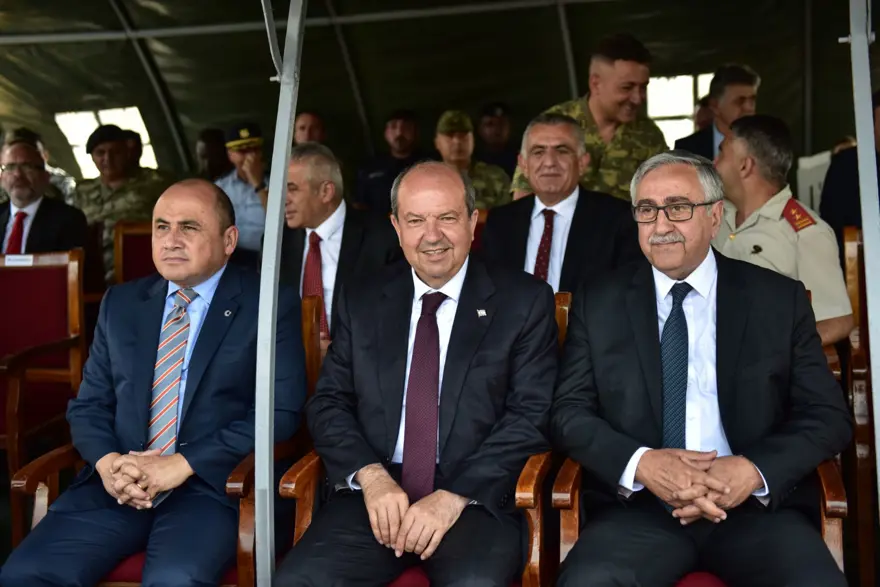 CUMHURBAŞKANI VE BAŞBAKAN İZLEDİ 7