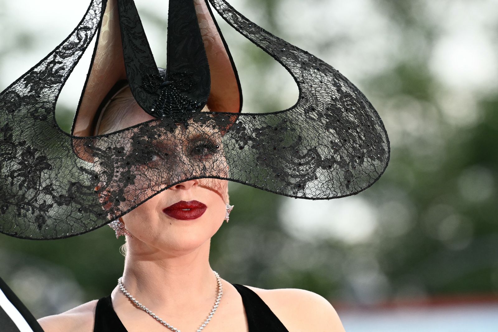 Lady Gaga, EGOT ünvanına bir adım daha yaklaştı