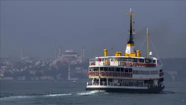 Vapur seferlerine yüzme yarışı arası