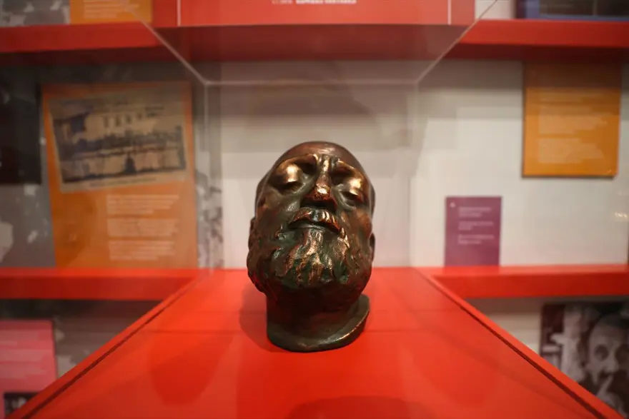 Kulis: Bir Tiyatro Belleği, Hagop Ayvaz sergisi açıldı 12