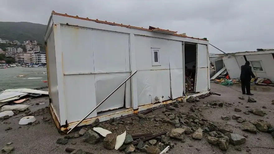 Esenköy balıkçı barınağı tanınmaz hale geldi 1