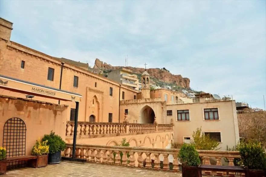 diyarbakır, mardin, hilar mağaraları, evliyalar diyarı, asur krallığı, dara antik kenti, ipek yolu 16 diyarbakır, mardin, hilar mağaraları, evliyalar diyarı, asur krallığı, dara antik kenti, ipek yolu 16
