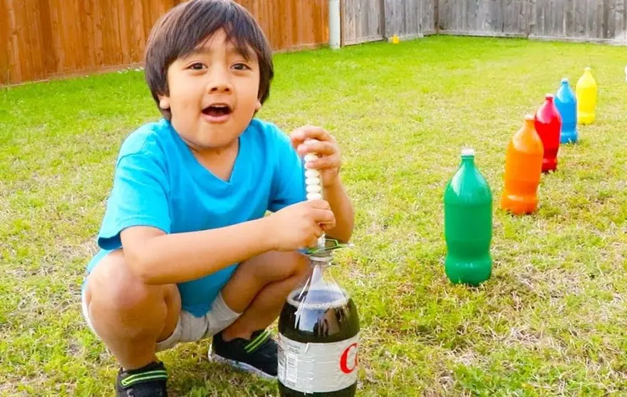 Gaby4 yaşında dünyanın en çok kazanan 4. Youtuber'ı oldu 7 Gaby4 yaşında dünyanın en çok kazanan 4. Youtuber'ı oldu 7