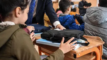 202 bin 817 depremzede öğrenci nakil oldu