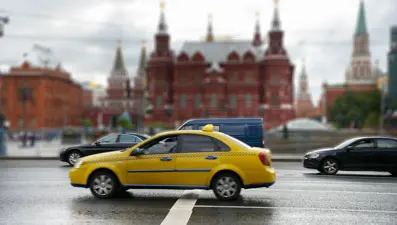 Rusya'da taksi kararı: Sadece yerli olanlar kullanılacak