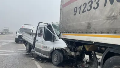 Yoğunsis 4 ayrı kazaya neden oldu: 5 yaralı
