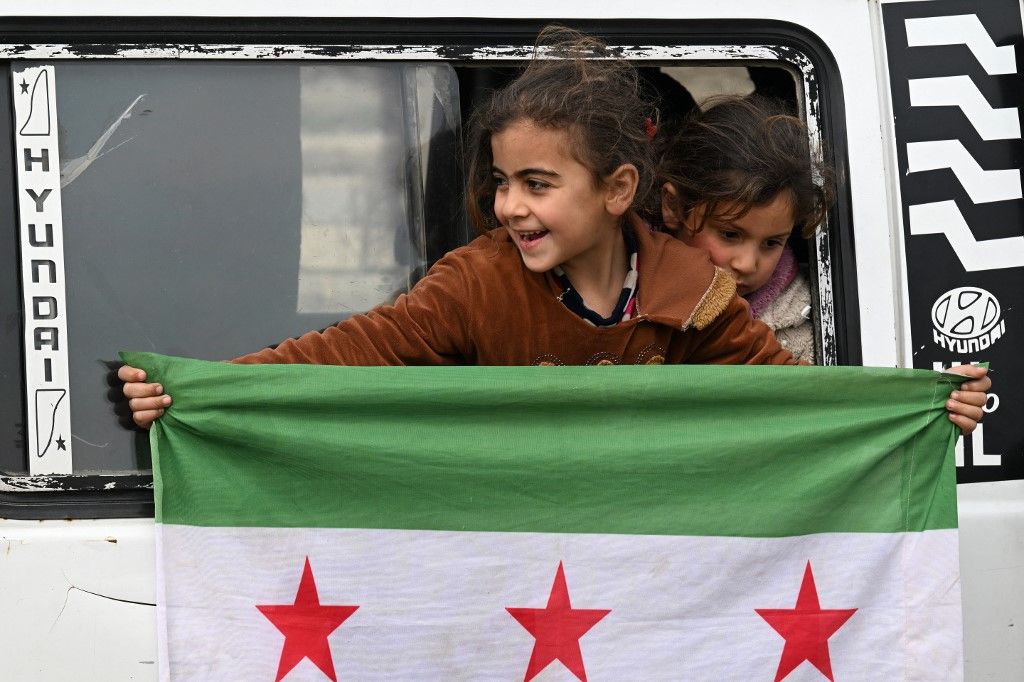 Suriye'de Esad rejiminin seyahat yasakları kaldırıldı