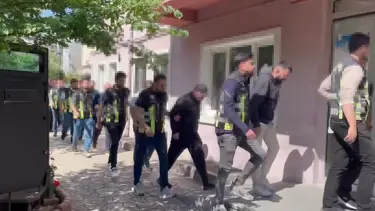 Düğün konvoyunda trafiği tehlikeye attılar: 24 bin 840 lira ceza