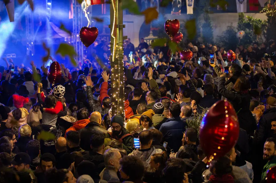 Türkiye 2023'e "Merhaba" dedi! İstanbul'da yeni yıl coşkusu 3
