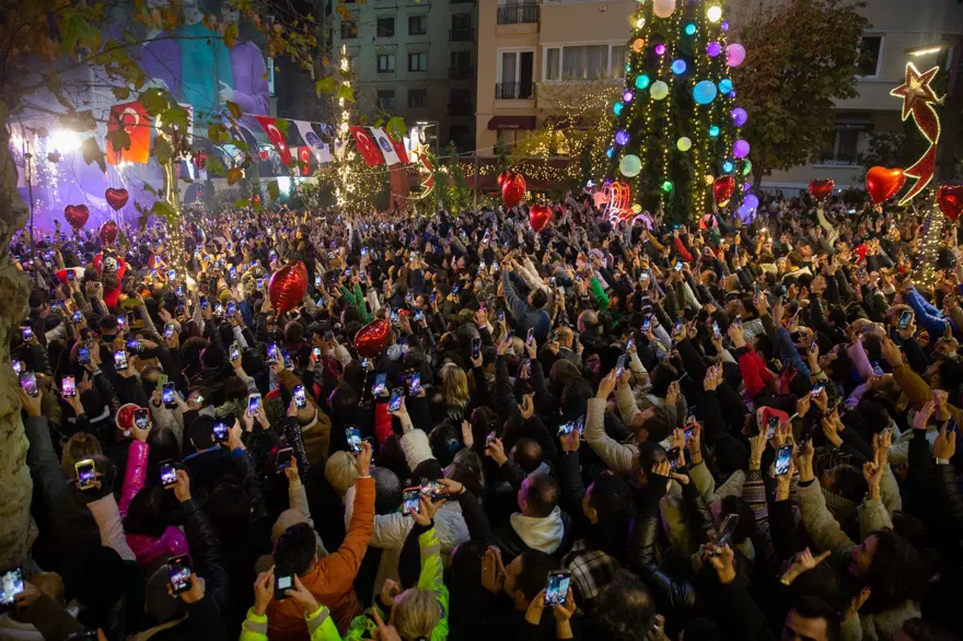 Türkiye 2023'e "Merhaba" dedi! İstanbul'da yeni yıl coşkusu 