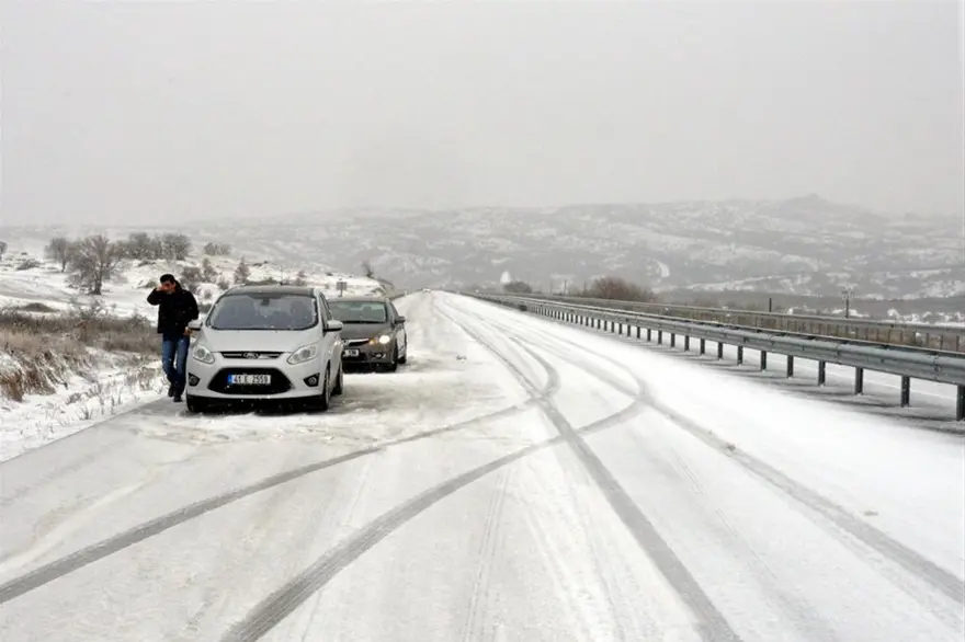 İstanbul'da kar yüzünü gösterdi 18