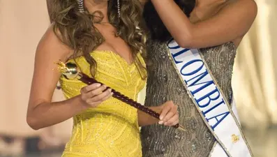 Eski Kolombiya GüzeliDaniella Alvarez'in bacağı kesildi