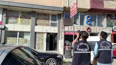 'Velayet' tartışmasında kendisini bıçaklayan eski karısını öldürdü