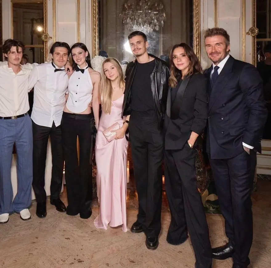 Beckham ailesi, Paris Moda Haftası'nda: "Seninle gurur duyuyoruz" 1