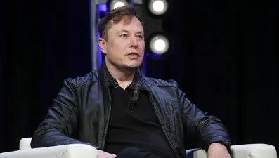 Dünyanın en zengin insanı yine Musk