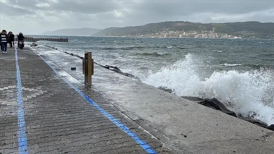 DENİZLER İÇİN FIRTINA UYARISI 2 DENİZLER İÇİN FIRTINA UYARISI 2