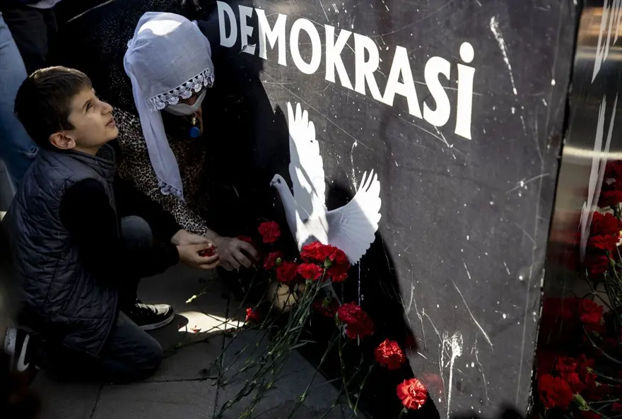 Ankara Garı saldırısında hayatını kaybedenler anıldı 5 Ankara Garı saldırısında hayatını kaybedenler anıldı 5