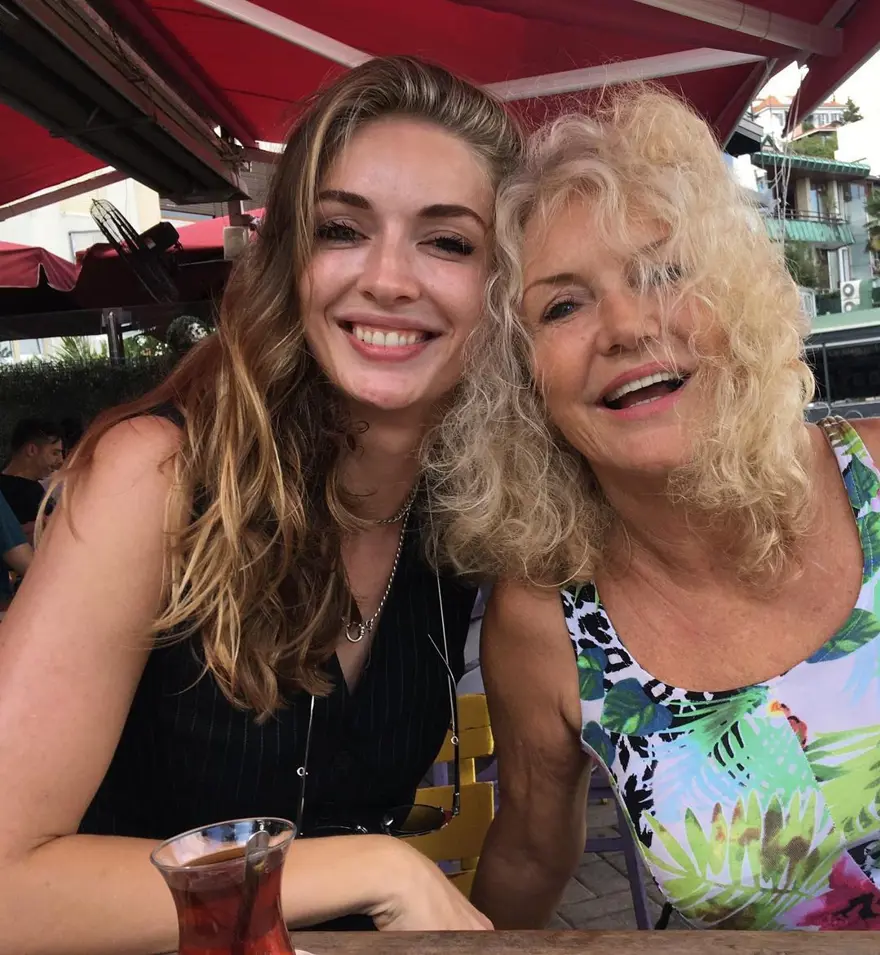 Yasemin Kay Allen'dan babasına veda: Seni her gün özleyeceğim 5