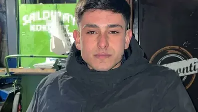 İzmir'de motosiklet ile kamyon çarpıştı: Bir ölü