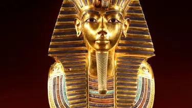 Firavun Tutankhamun'un altın büstü Londra'da satıldı