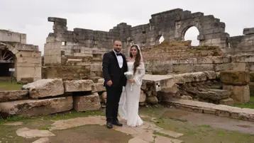 Antik tiyatro, gelin ve damatların mekanı oldu: Şehir dışından gelenler de var