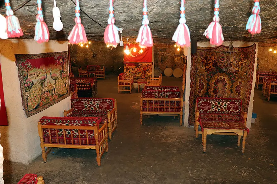 Gaziantep'te doğal ısısı değişmeyen 500 yıllık mağara ilgi görüyor 