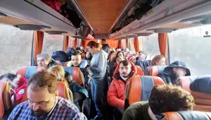 Ukrayna’dan tahliye edilen ilk kafile, Türkiye yolunda