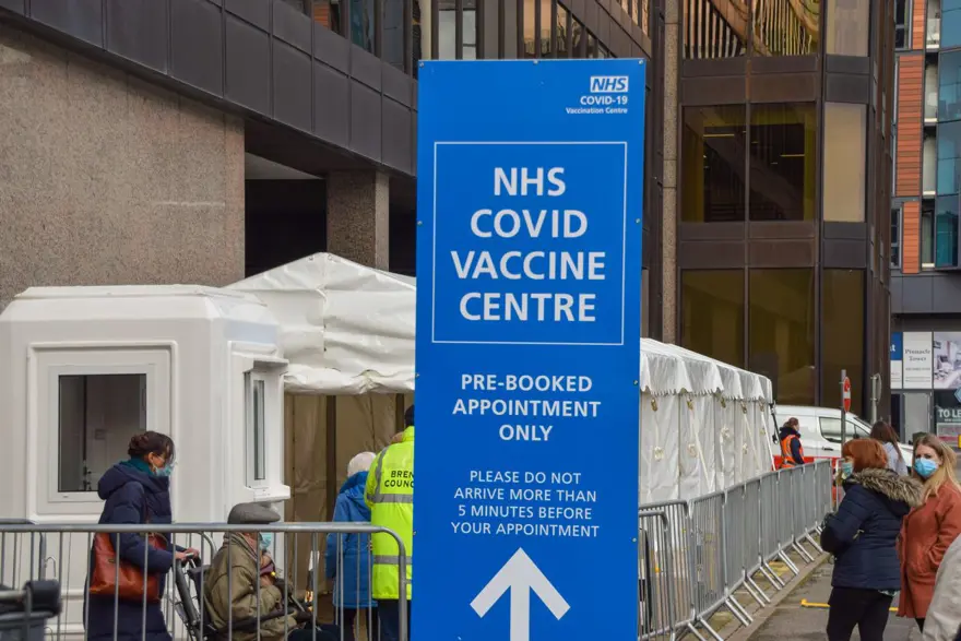 İngiltere resmen duyurdu: Tam aşılı kişilerin ne kadarıhayatını kaybediyor? En çok hangi grup tehlike altında? 1