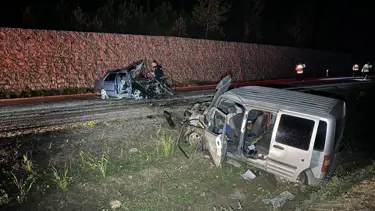 Kastamonu'da otomobil ile hafif ticari araç çarpıştı: 5 kişi yaralandı